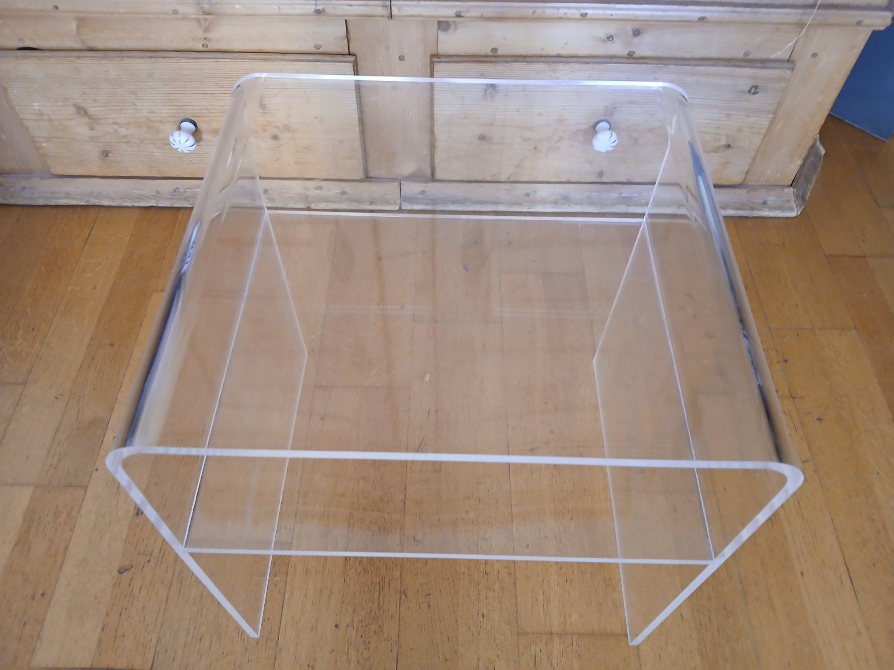 Tische: Acrylglas Beistelltisch mit Ablage – Gebraucht aus Zumikon von Vollvintage 6