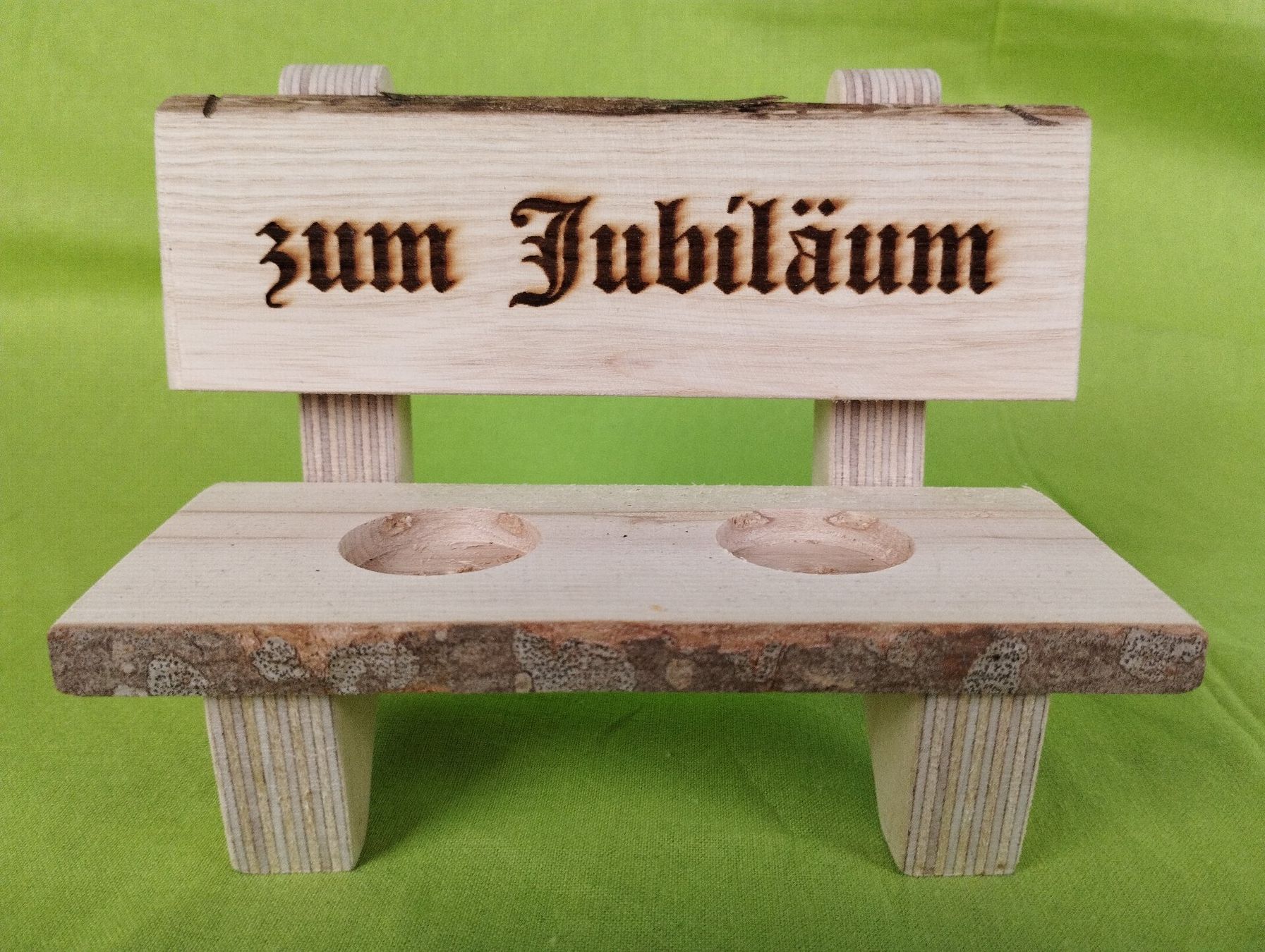Tutte le decorazioni: Holzbank "Jubiläum" - VIERZACK – Nuovo (secondo la descrizione) da Schübelbach venduto da Restwert_Schubelbach 4