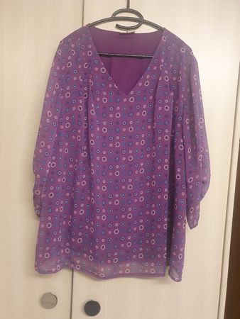 Sommerliche Damen Bluse, Lila, Grösse 50, Top Zustand