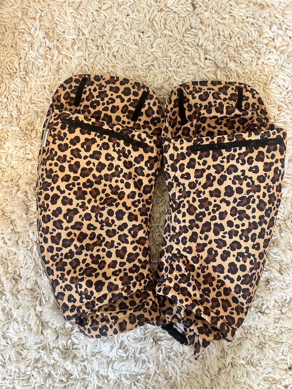 Gants & mitaines : Wobs Lenkerstulpen im Leo Design – D'occasion à Zürich par Seraphine_1302 1