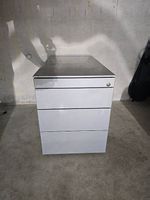 Werkzeugschrank mit Rollen inkl. Werkzeug
