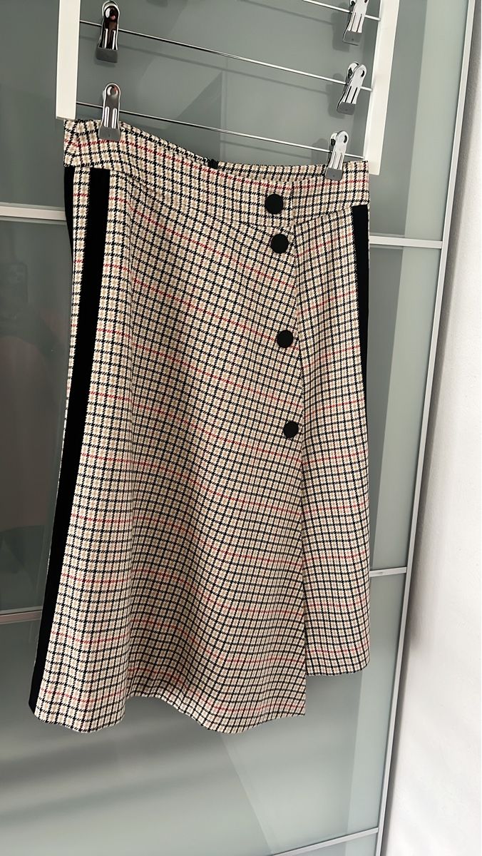 Maje Gonne: Maje Skirt with Button Detail, Size 38/ S – Usato da Zürich venduto da tan_8nxr