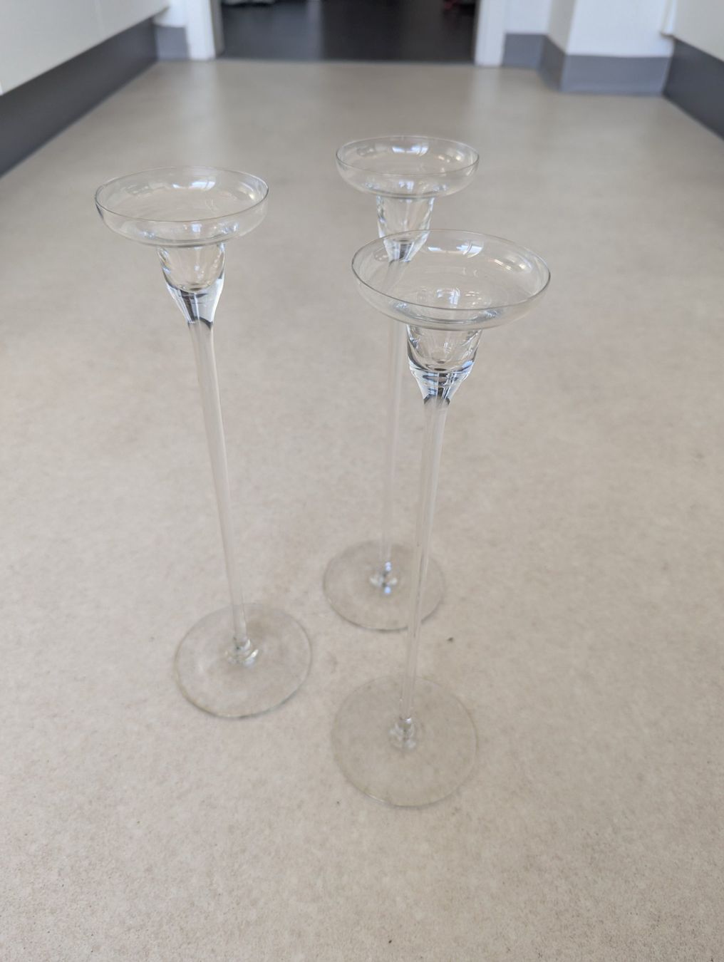Portacandele: 3 Glas-Kerzenständer ca. 30 cm hoch – Usato da Luzern venduto da Swetnova 1