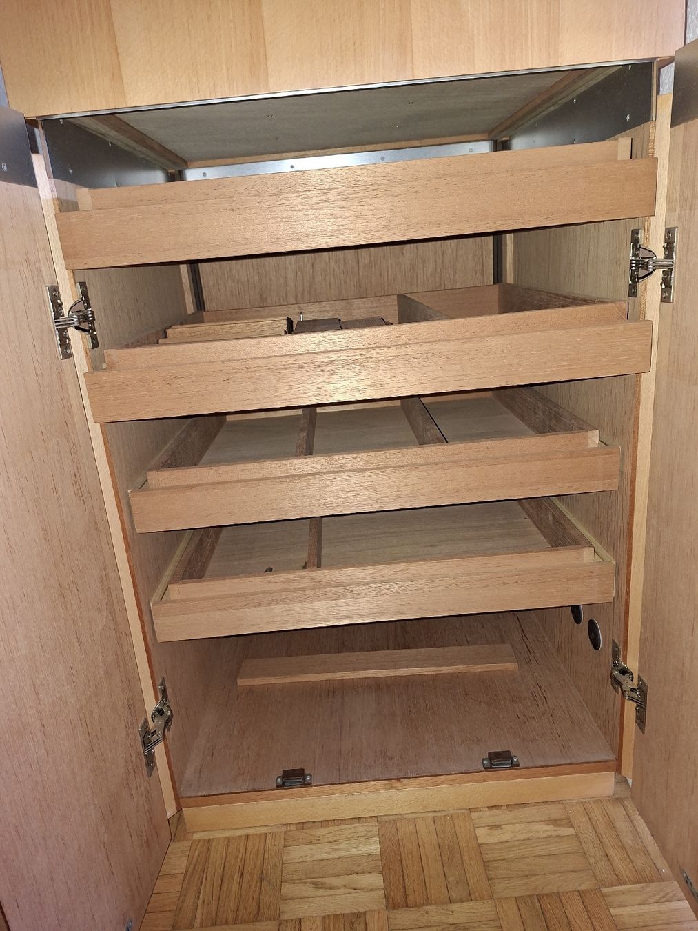 Humidor per sigari: Humidor 60x60x100cm – Usato da Schwarzenburg venduto da tle_rz7p 1