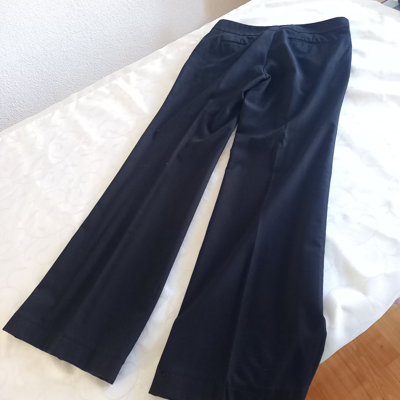 Zara Pantaloni: schwarze Bundfaltenhose von Zara Basic Gr.42 – Usato da Brüttisellen venduto da kikaninchen79 5