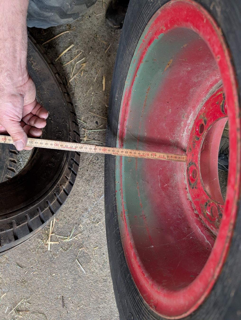 Pneus & Roues: Felgen mit Pneu  – D'occasion à Boswil par chabel 1