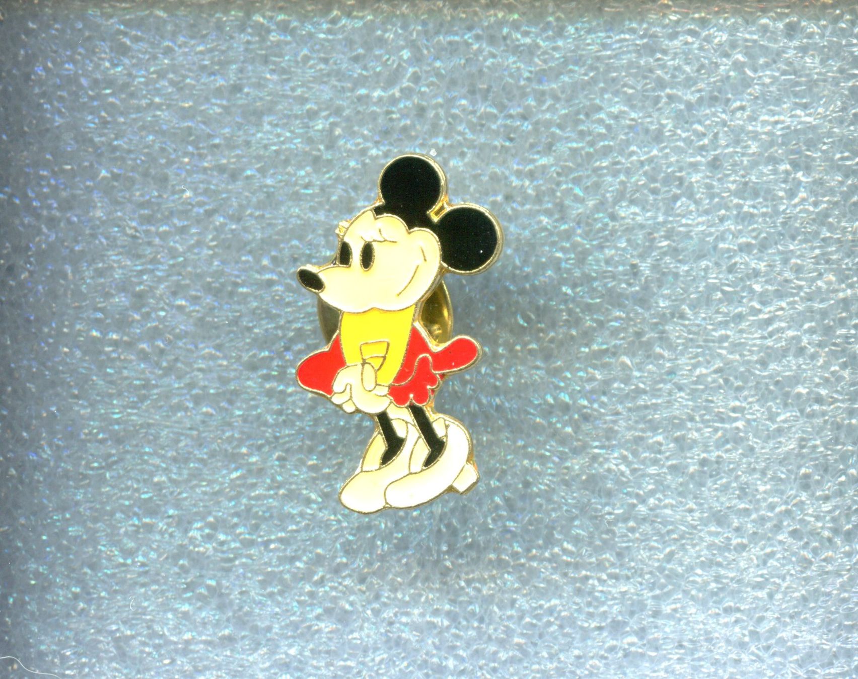 Disney Plaketten & Abzeichen: Minni Maus – Gebraucht aus Winterthur von Sammleroase
