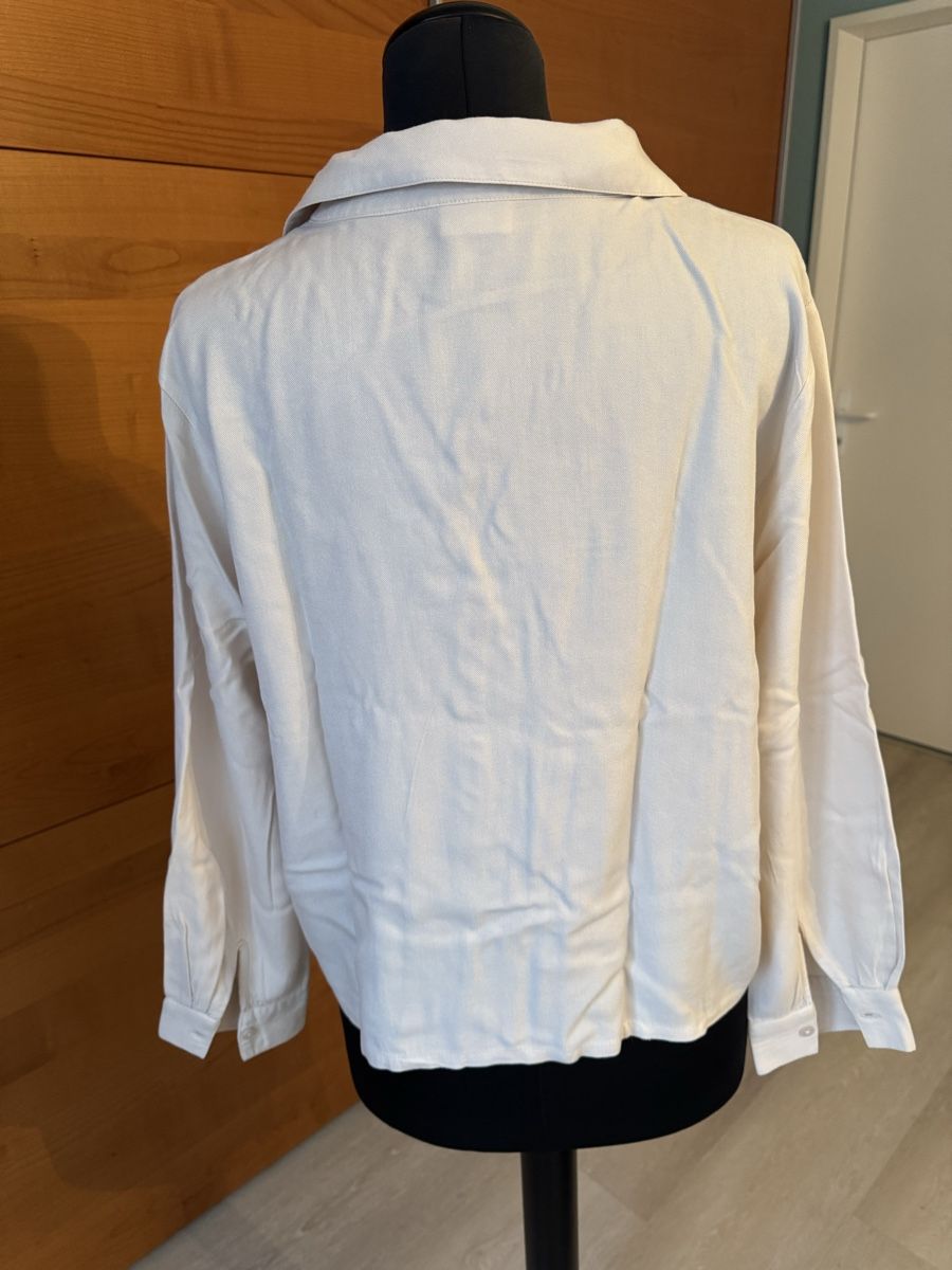 Blusen: Kurzbluse von JDY / crème  Gr. XL – Gebraucht aus Morschach von jeanhenrifabre 3