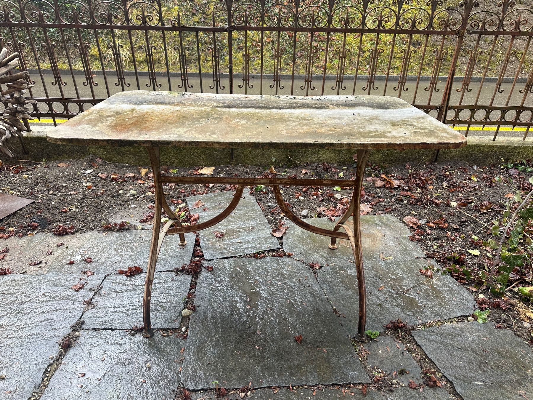 Tavoli: Jugendstil  Blechtisch Gartentisch – Usato da Winterthur venduto da Paul24 7