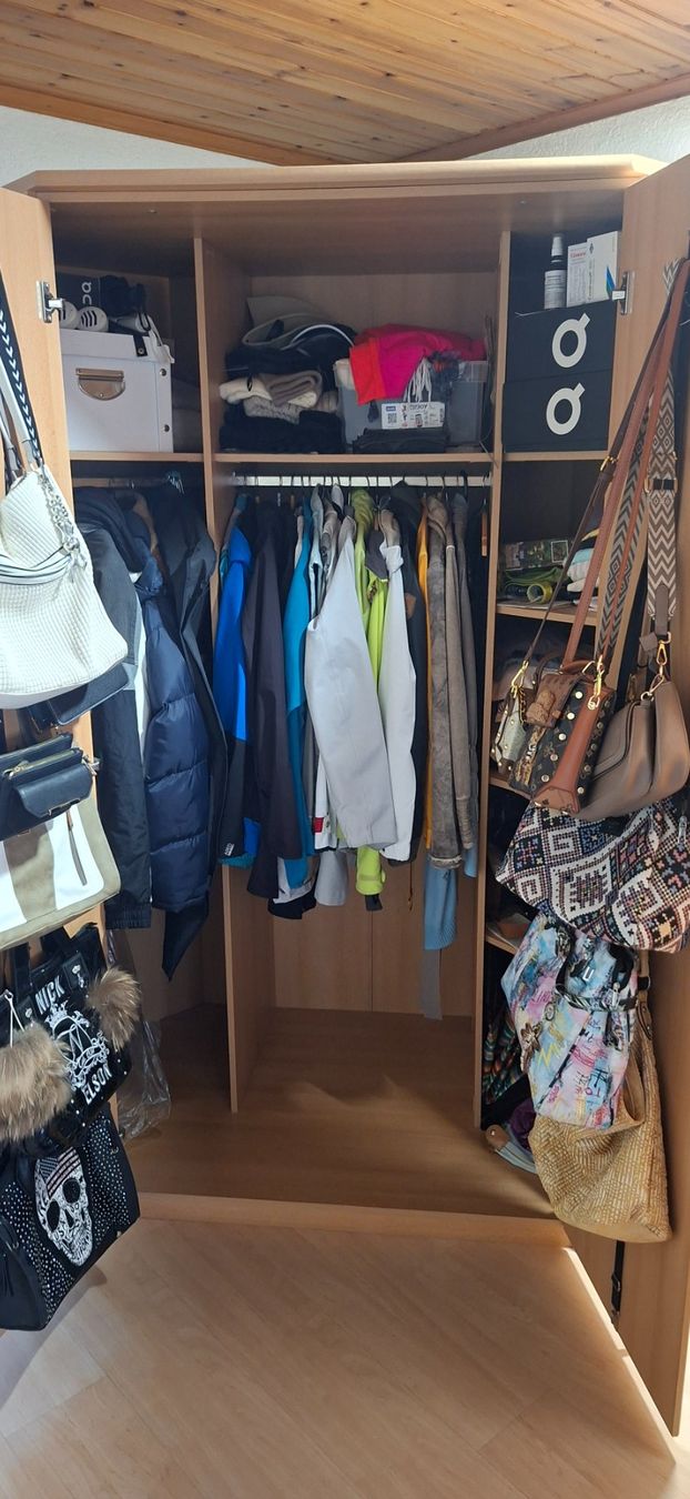 Armadi: Kleiderschrank 2 teilig – Usato da Männedorf venduto da Mis_nl7l 7