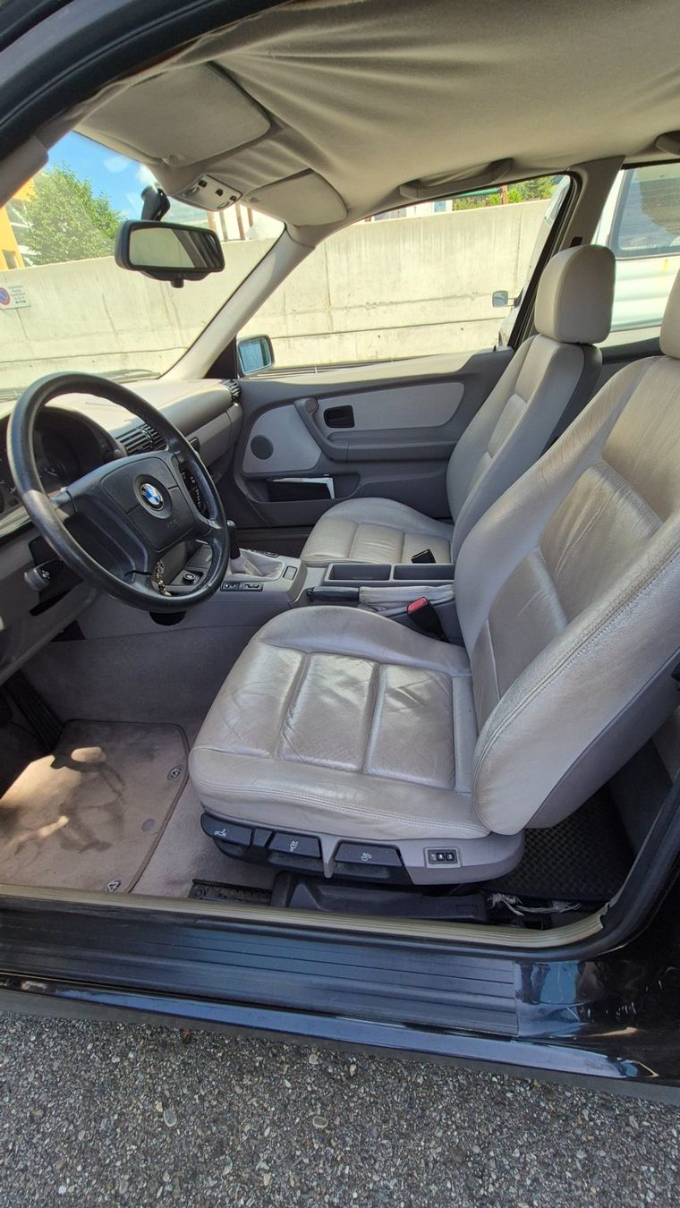 BMW Automobili: BMW 318ti E36 Compact  1. Hand  100% Original & Rostfrei – Usato da Weinfelden venduto da Pedi007 9