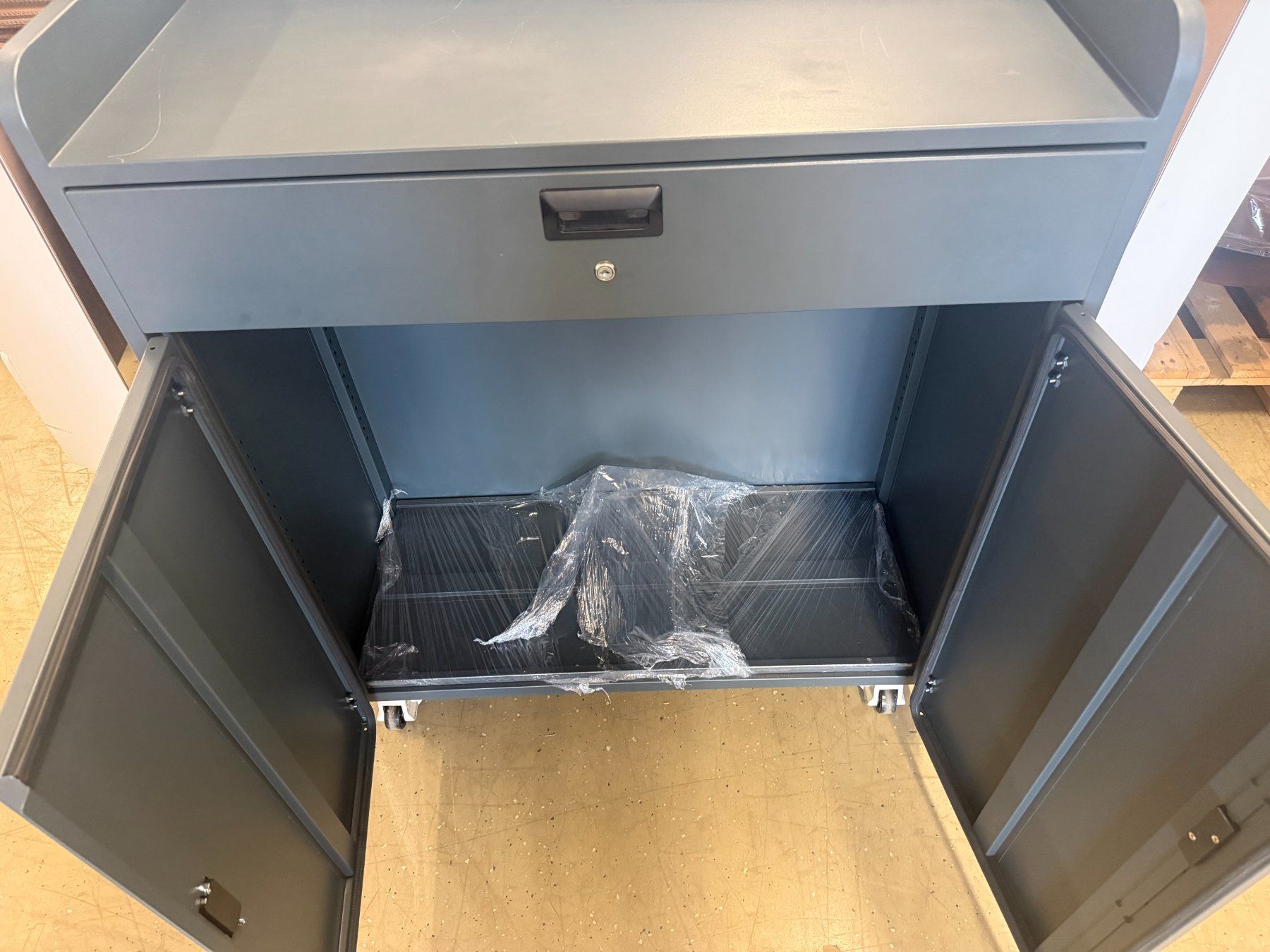 Cassettiere: Servicestation "Gastro Pro", anthrazit, 100x45x120cm – Usato da Triengen venduto da Michele-G 3