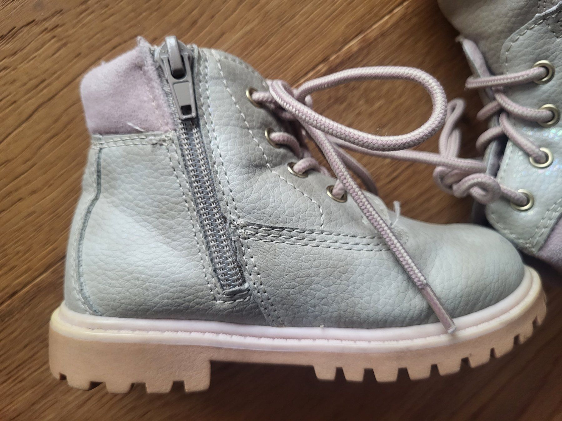Fila Scarpe per ragazze: FILA-Schuhe Grösse 24 gebraucht – Usato da Zell LU venduto da claro62 1
