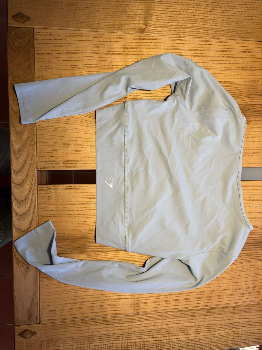 Gymshark Top: Gym shark – Nuovo (secondo la descrizione) da Birrhard venduto da nsalse 1