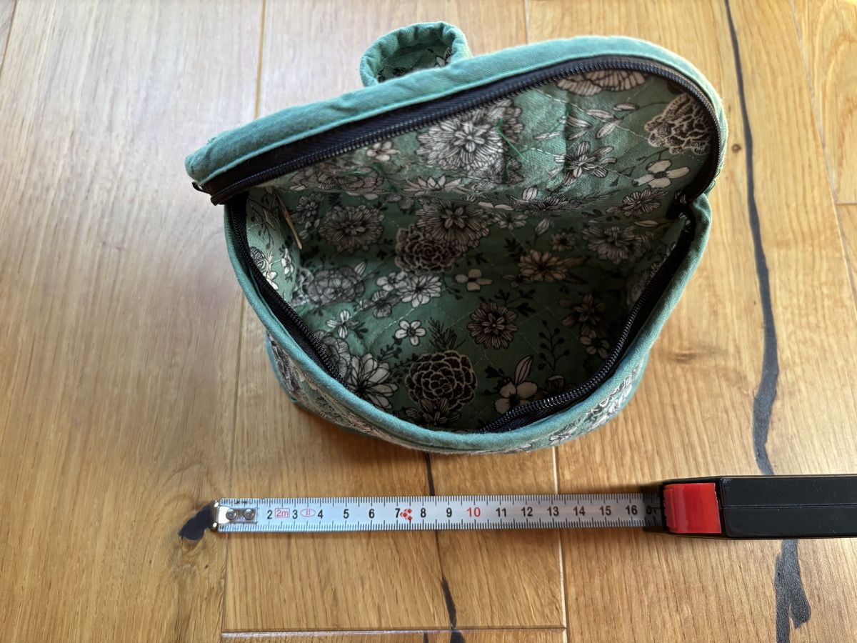 Kosmetikkoffer: Kosmetiktasche – Gebraucht aus Estavayer-le-Lac von constance-esta 2