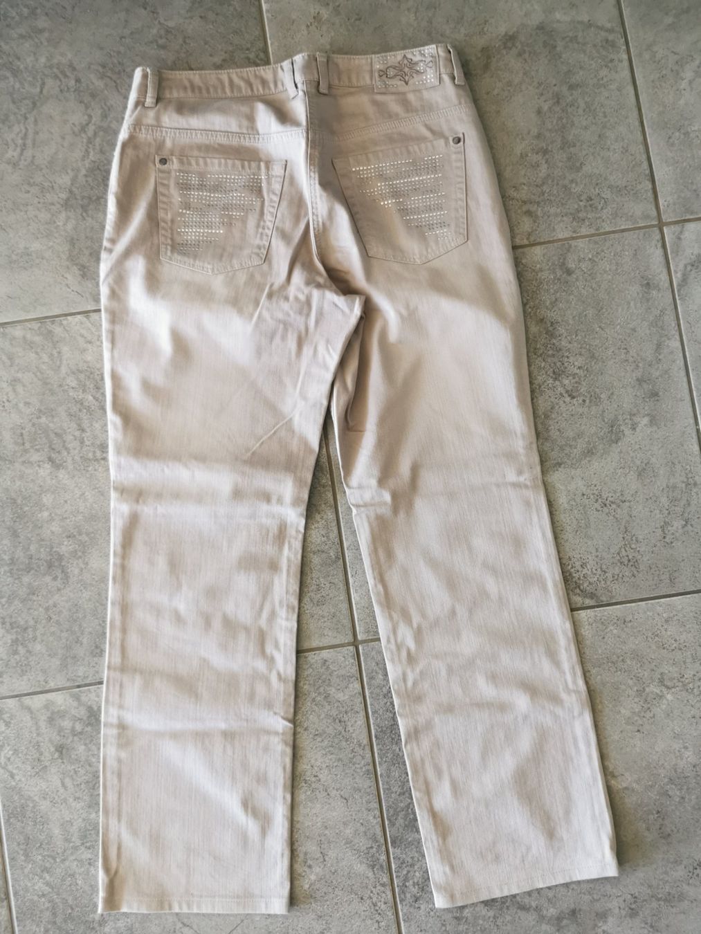 Jeans: Leichte Jeans Damen – Usato da Grosswangen venduto da Weidhof6 1
