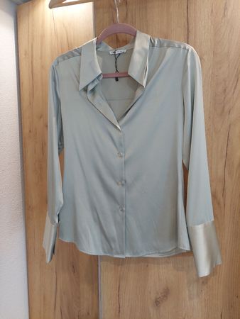 Neu * Zara Seiden Bluse