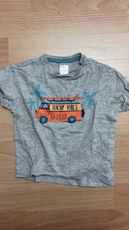 Sommer T-Shirt mit Beachy Vibes Motiv, Grösse 80