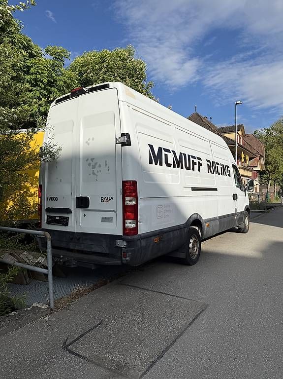 Veicoli commerciali: IVECO Daily 35s14v Unfallfahrzeug  – Usato da Krauchthal venduto da fluecki1 2
