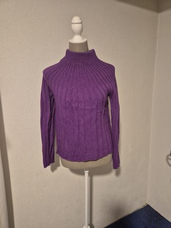 Pullover C&A Premium violett Grösse S guter Zustand