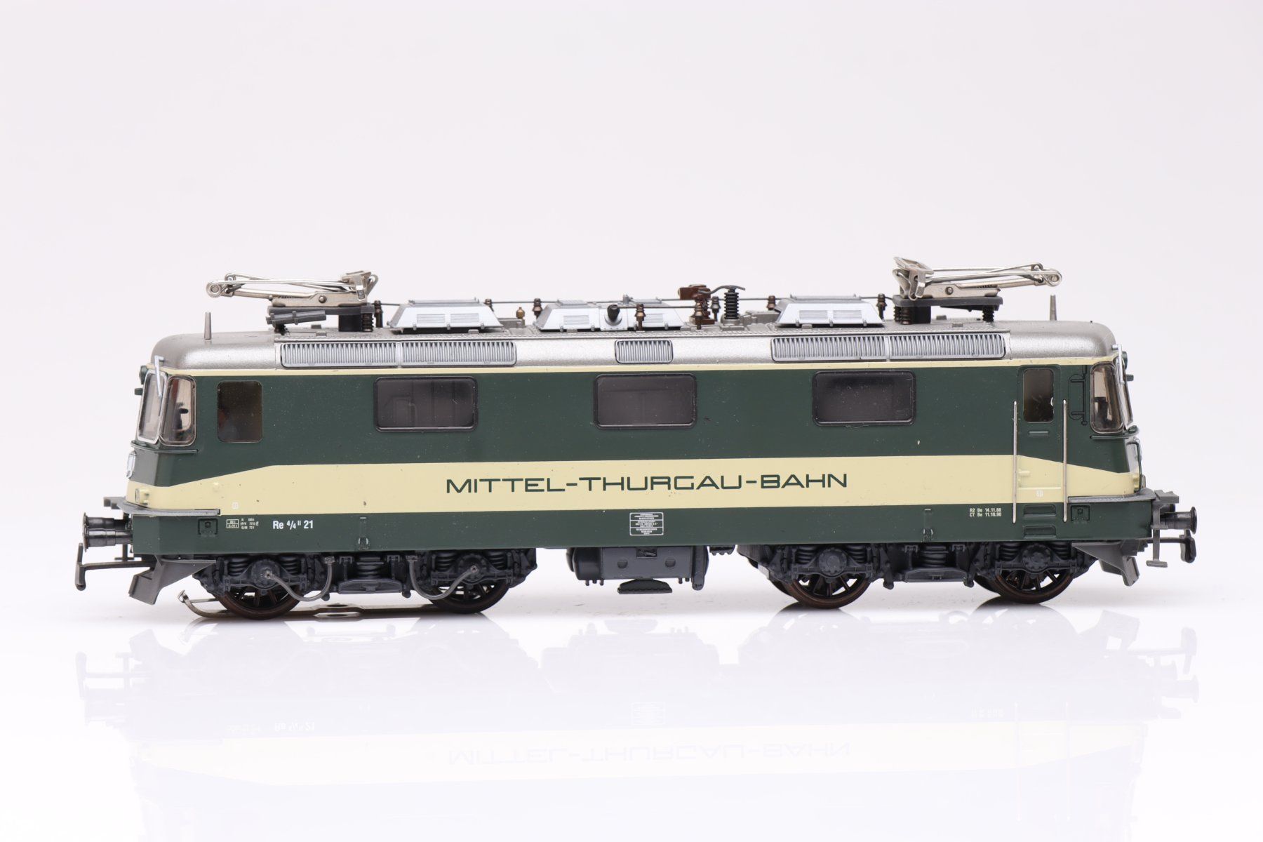 Hag Modellini di ferrovie: Hag 176 MThB Re 4/4" 21 AC, H0 – Usato da Ried (Muotathal) venduto da Modellbahn.swiss 1