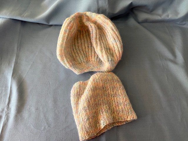 Foulard & Sciarpe: Aktion WinterSchal/Kappen/Handschuh Handarbeit – Usato da Basel venduto da Dylan1994 3