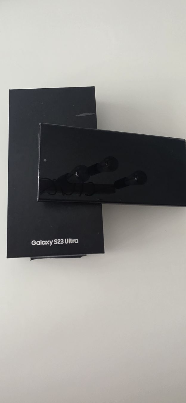 Samsung Telefoni cellulari / Smartphones: Samsung Galaxy S23 Ultra Smartphone – Usato da Sargans venduto da dun_72x5 1