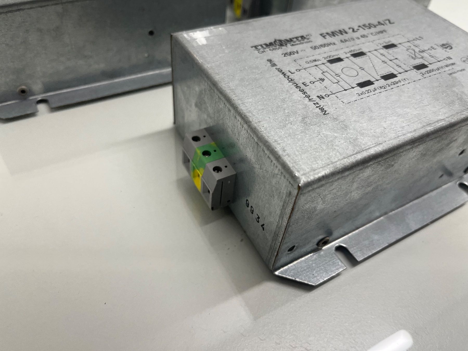 Altro Materiale elettrico: 5 Stück Netzfilter 250 AC 4A – Usato da Niederdorf venduto da LeptonAG 2
