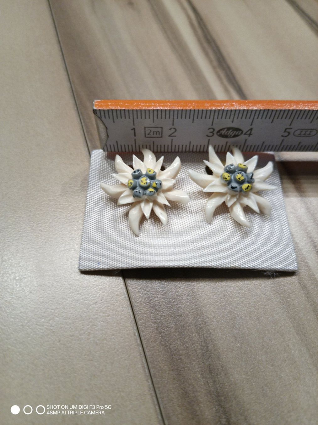 Orecchini pendenti & Orecchini a lobo: Ohrenstecker Anstecker Edelweiss – Nuovo e nell'imballaggio originale da Aarwangen venduto da to-hirschi 1