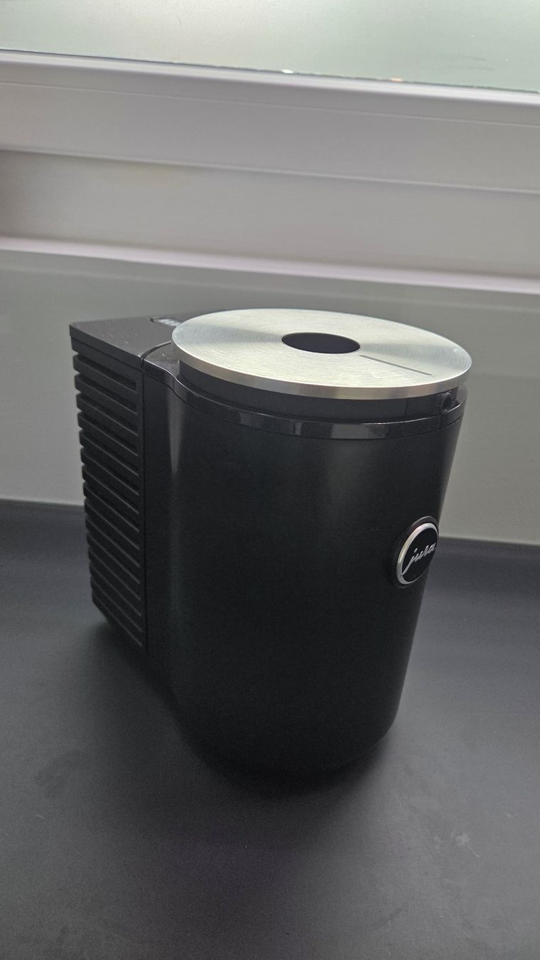 Contenitori & Simili: Jura Cool Control 1 L (bluetooth) – Usato da Oberdiessbach venduto da TheBotanist 3