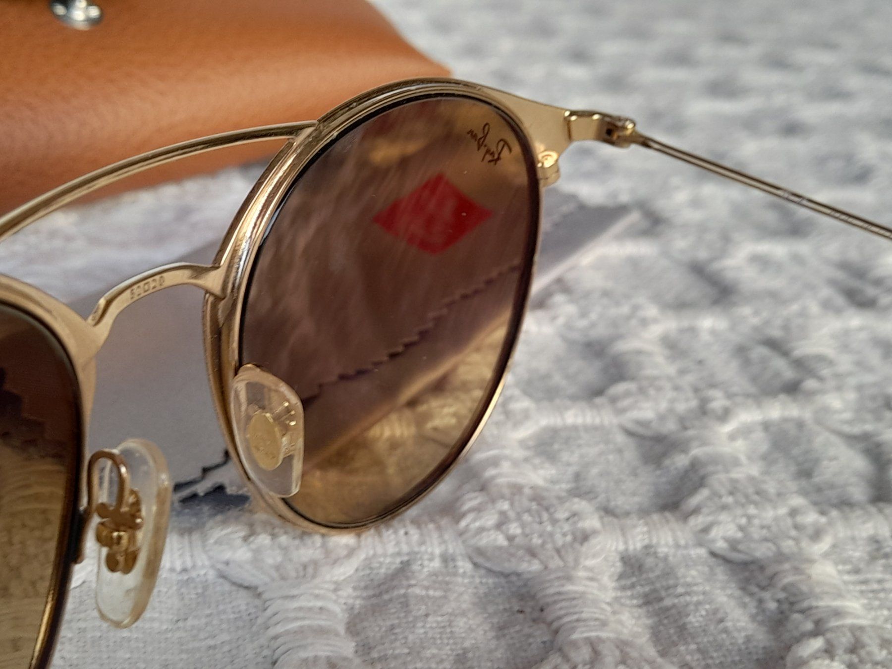 Ray-Ban Occhiali & Lenti: Ray-Ban Sonnenbrille mit Etui – Usato da Thun venduto da Treff.....e 6