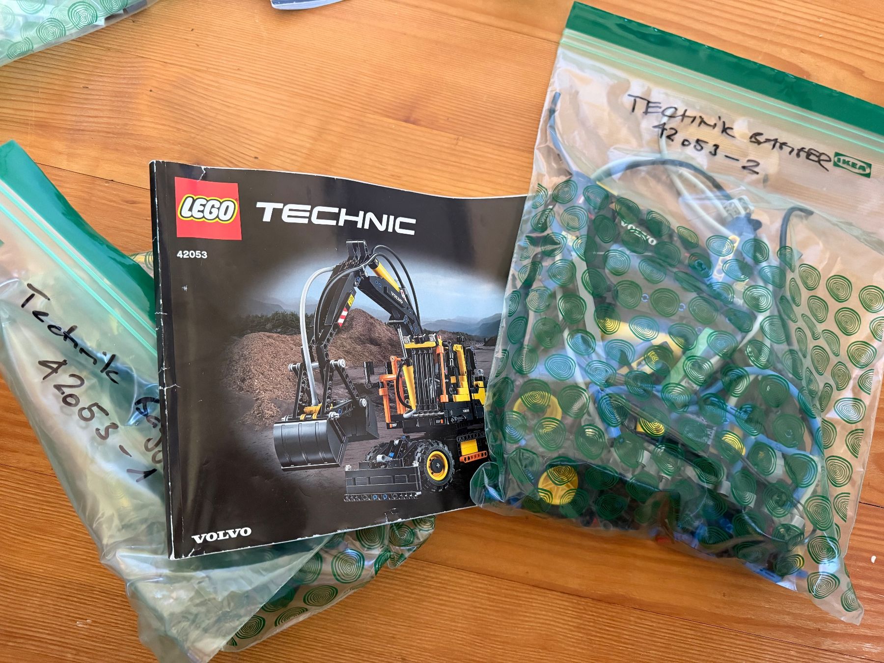 Lego Jeux de construction: Lego Technik 42053 Volvo Radbagger – D'occasion à lohn-ammannsegg par matt. 2