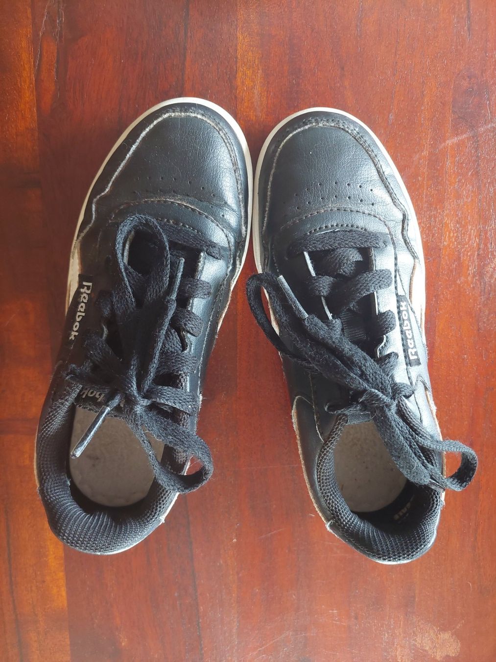 Reebok Scarpe per ragazzi: Reebok Turnschuhe / Halbschuhe / Snickers Grösse 31 – Usato da Beckenried venduto da Havacola