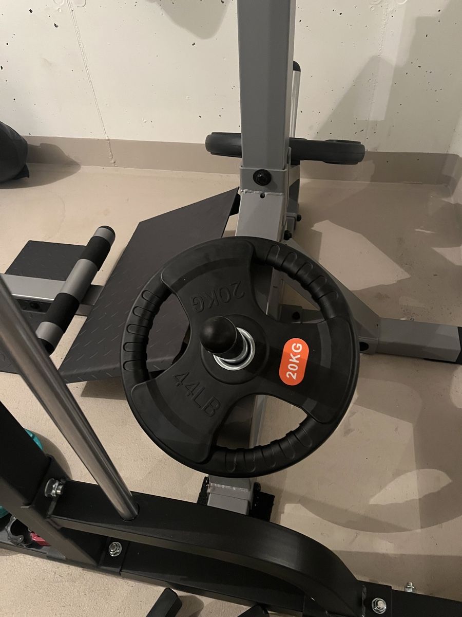 Vélos d'appartement: Body Solid SQUAT Machine – Neuf (Voir description) à Dietikon par Berry2407 3