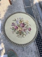 Runder Gobelin mit Blumenmuster Nr. 1