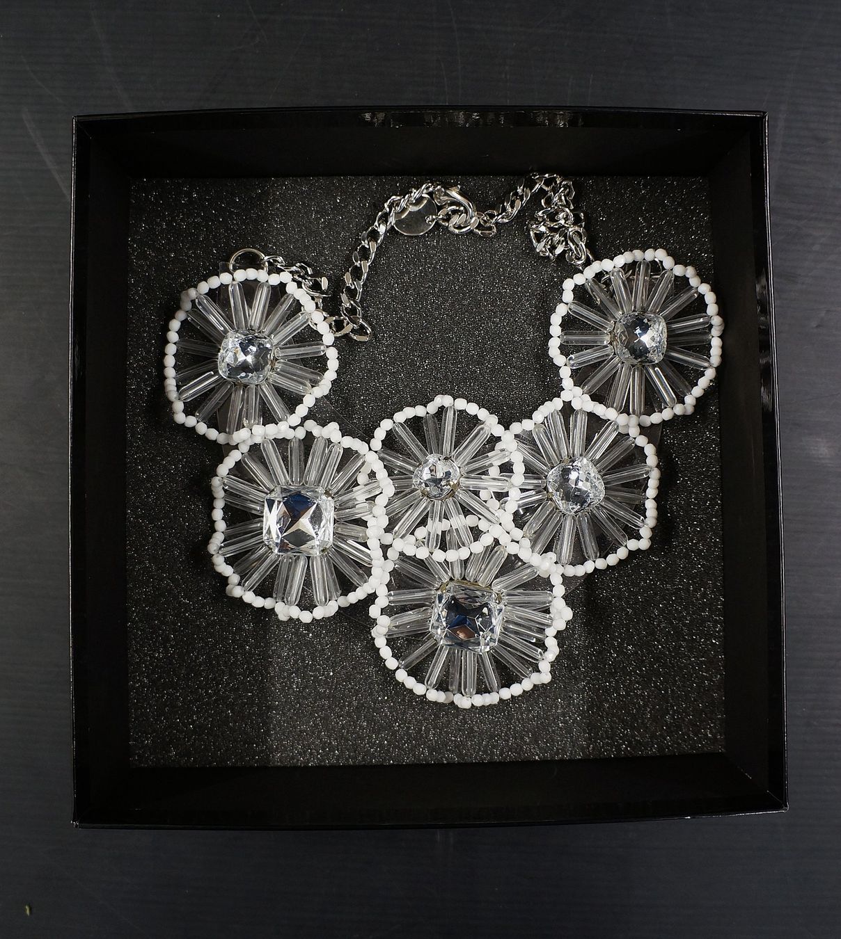 Armani Ketten: Emporio Armani Statement-Kette mit Blumen – Gebraucht aus Basel von bk_brockibasel