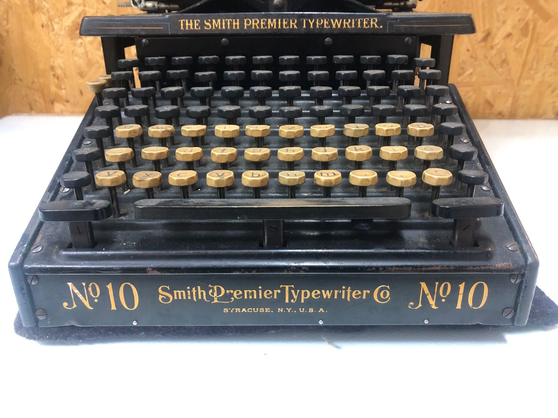 Macchine da scrivere: Schreibmaschine Smith Premier No. 10, Abdeckung fehlt – Usato da Brunnen venduto da Allerwaren 4
