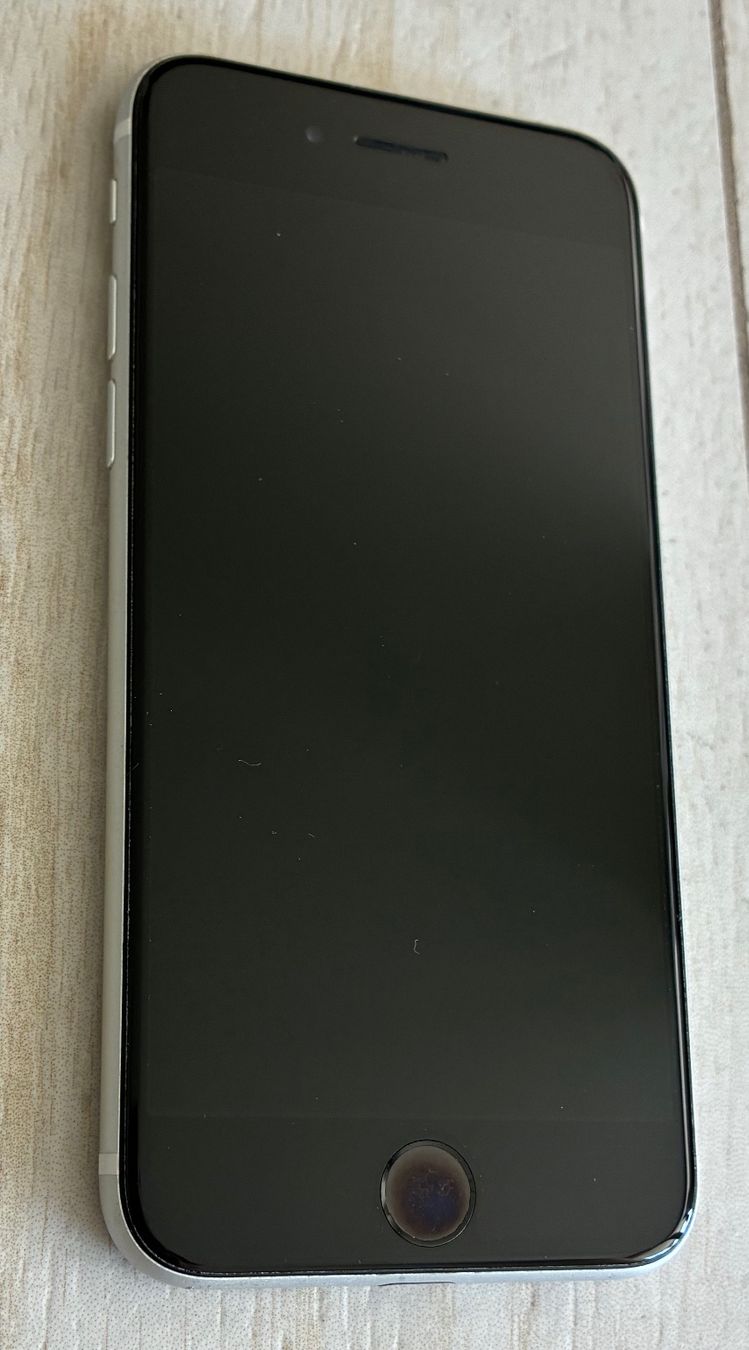 Apple Portables: iPhone SE (2nd generation) 64GB White + Accessories – D'occasion à Bellinzona par EmanueleGalli 1