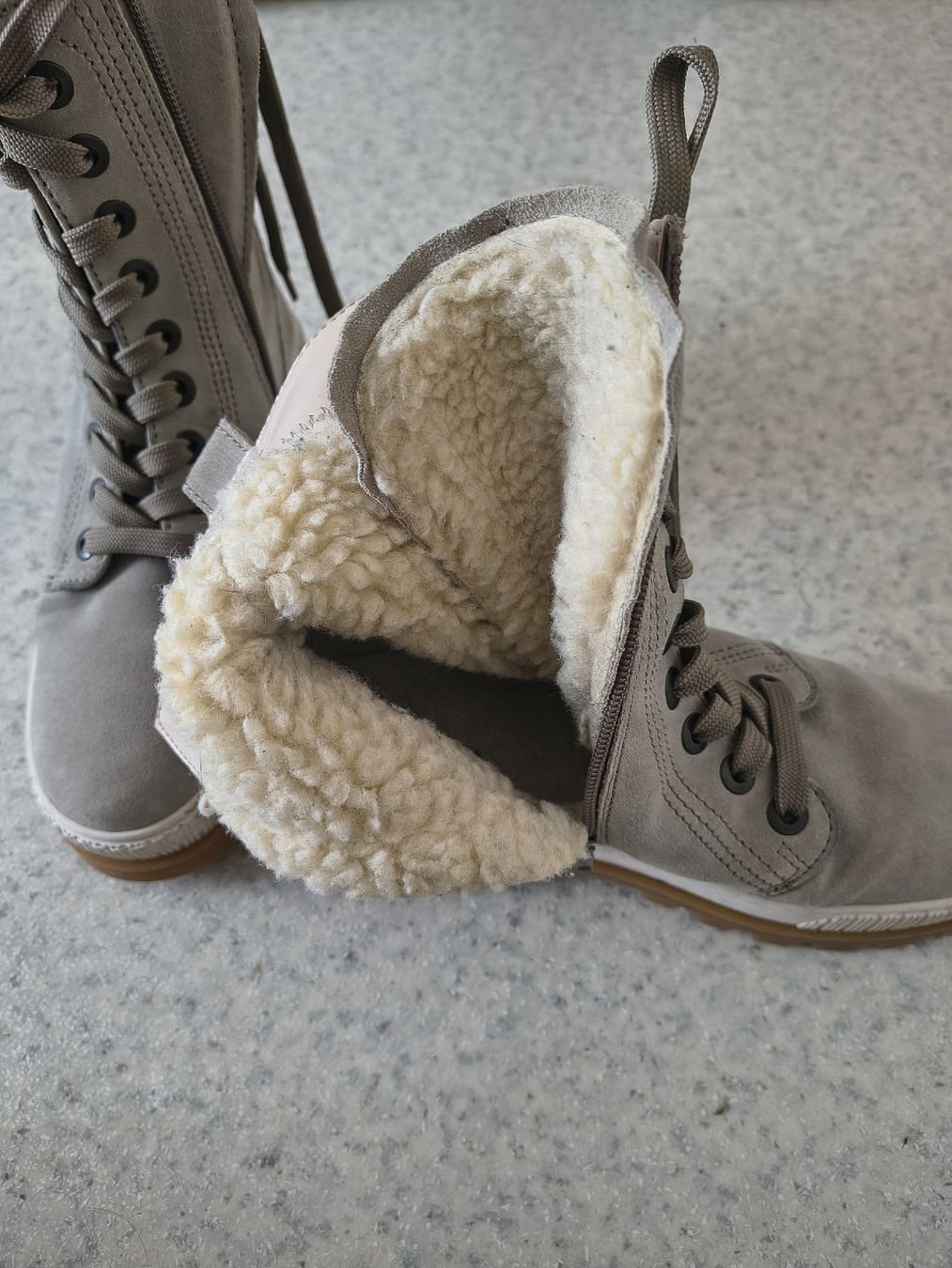 Gabor Damenschuhe: stiefel Gabor Comfort38.5 – Gebraucht aus steffisburg von Numbus