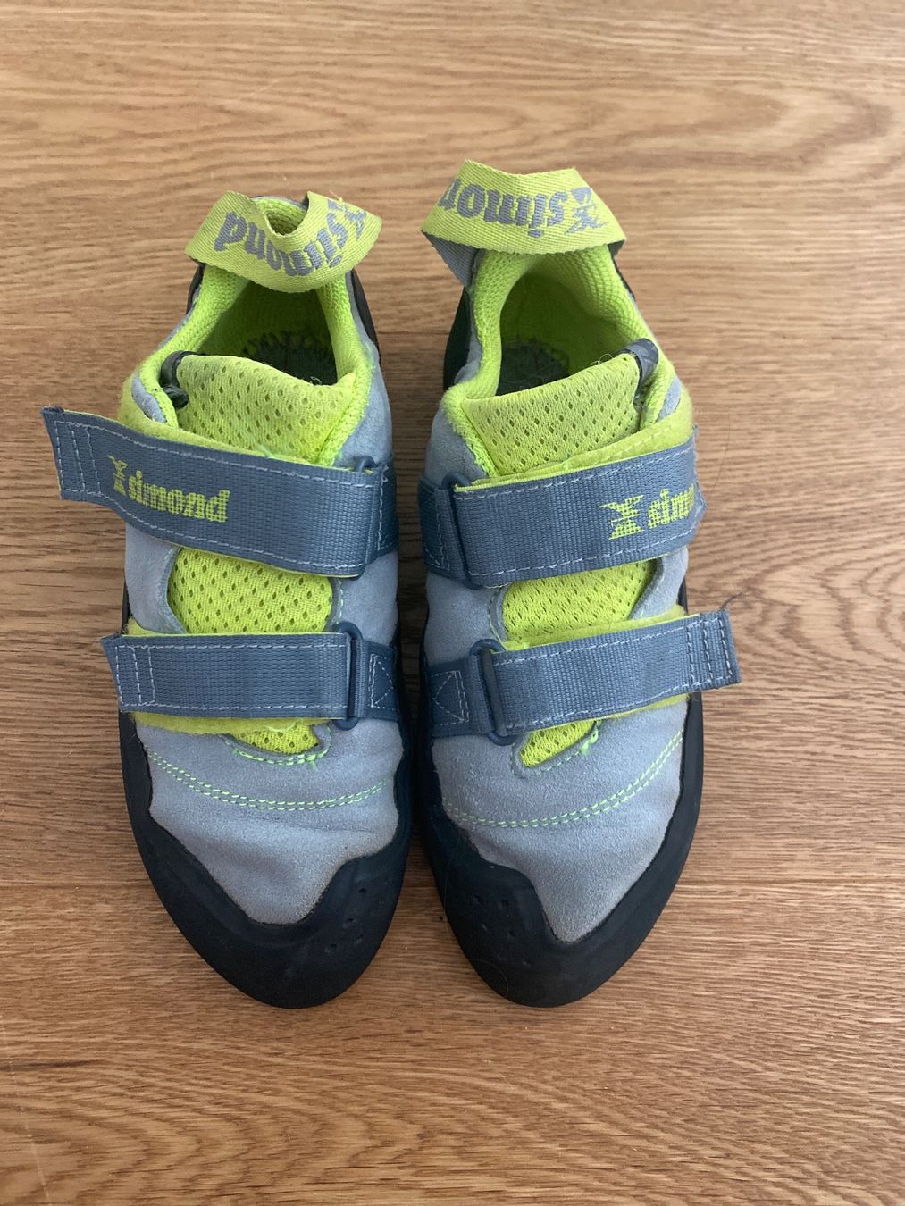 Scarpe per ragazzi: Kinder Kletterschuhe Simond Gr. 36 – Usato da Esslingen venduto da Tinsku