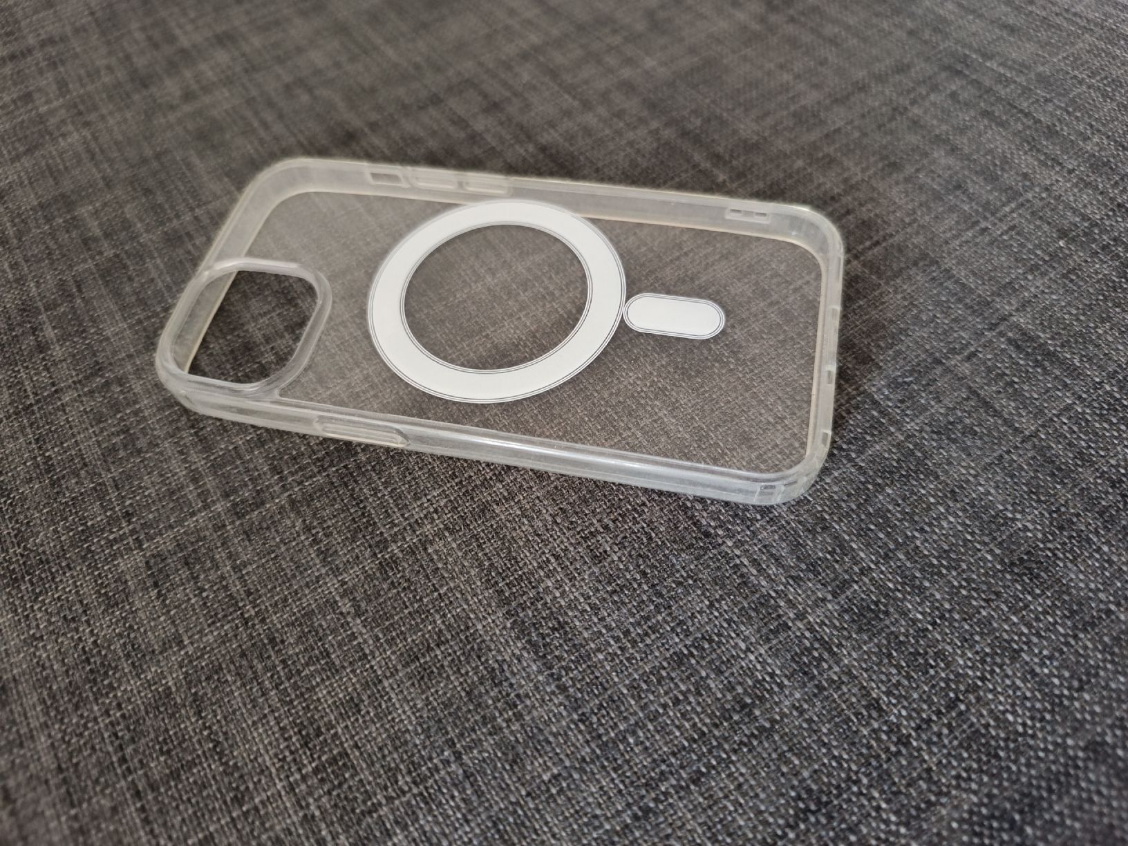 Coques & Protection écran: iPhone 13 Hülle transparent mit MagSafe, neu – Neuf (Voir description) à Seuzach par Lettuce10 2
