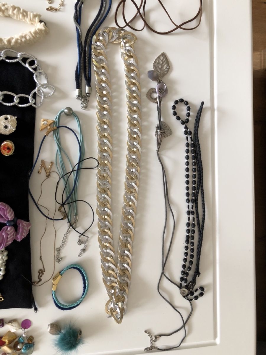Altri gioielli: Grosses Konvolut Modeschmuck: Halsketten, Armbänder, Brosche – Usato da Läufelfingen venduto da Original100 4