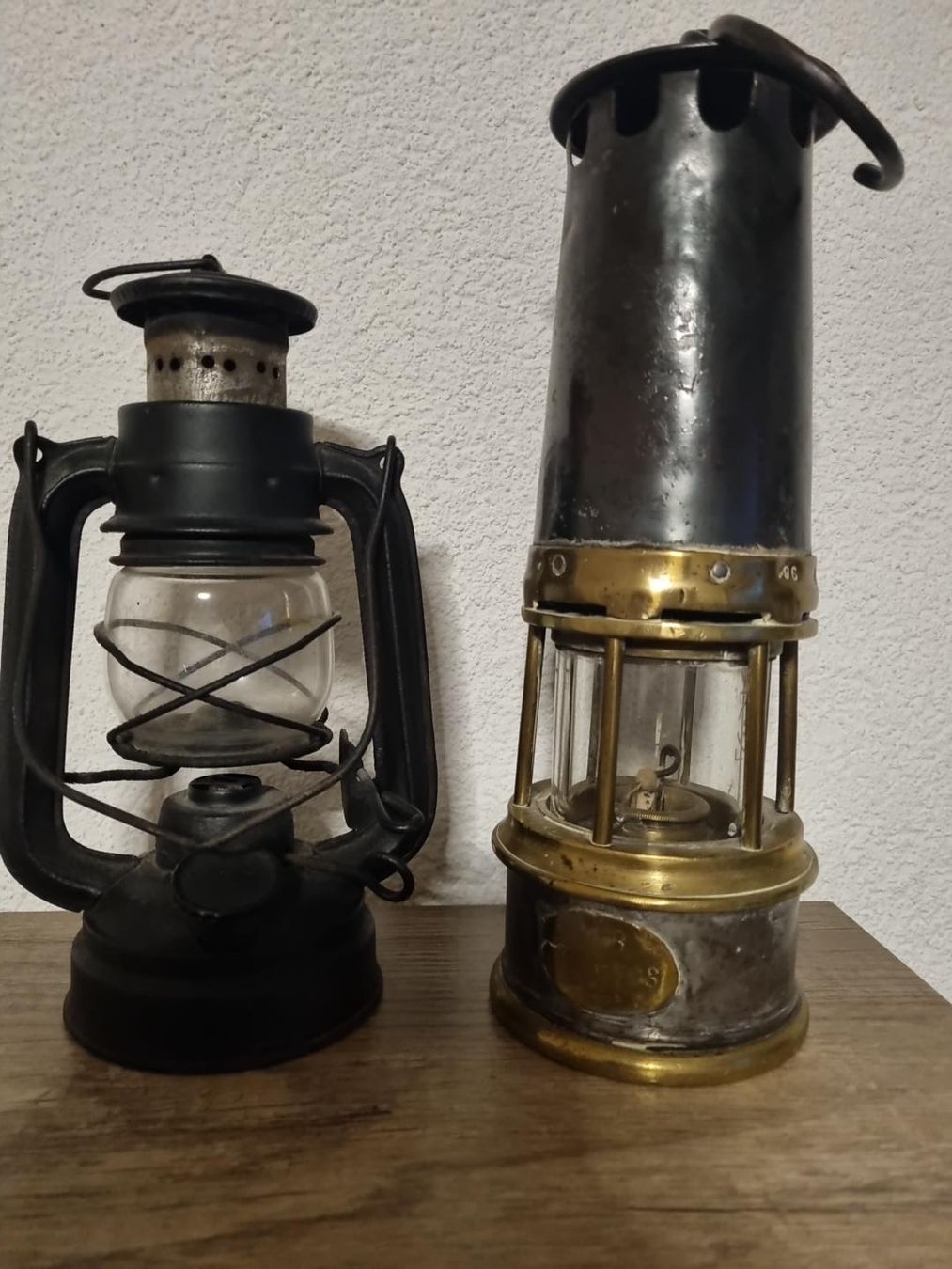 Lampes anciennes: Lampes de mineurs – D'occasion à Pringy par jan_7wx8