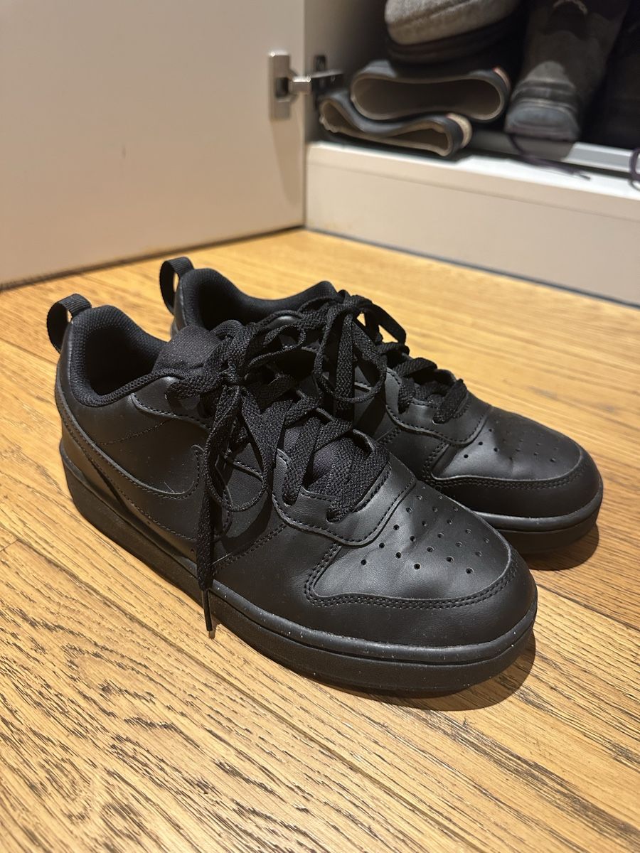 Nike Scarpe da uomo: Nike Schuhe Gr. 40 – Usato da Cham venduto da lischer444