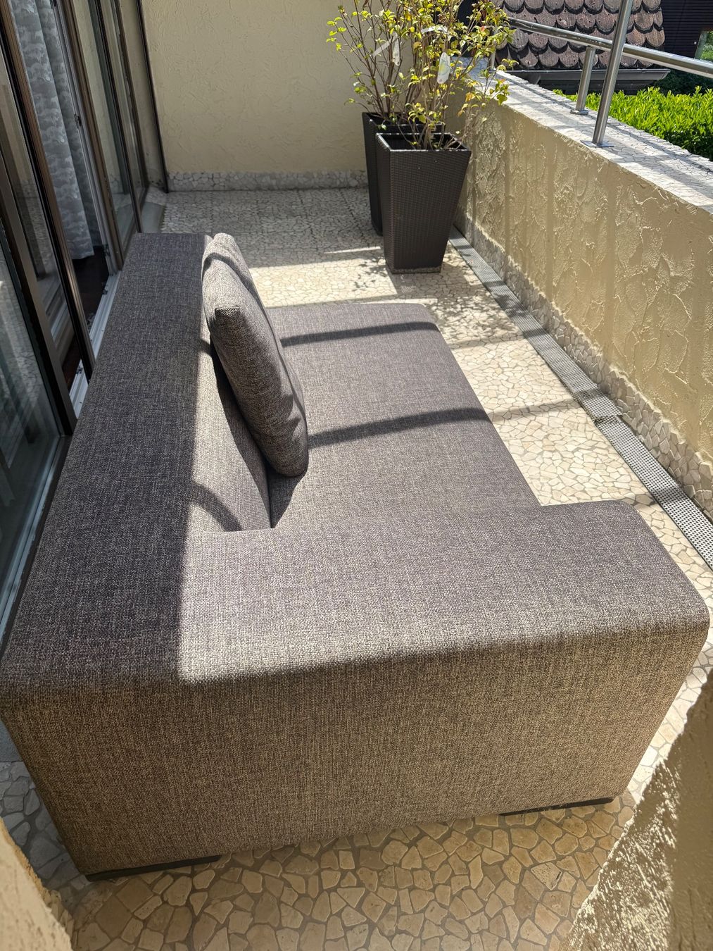 Divani: Canapé gris, style moderne – Usato da Anières venduto da sg_025