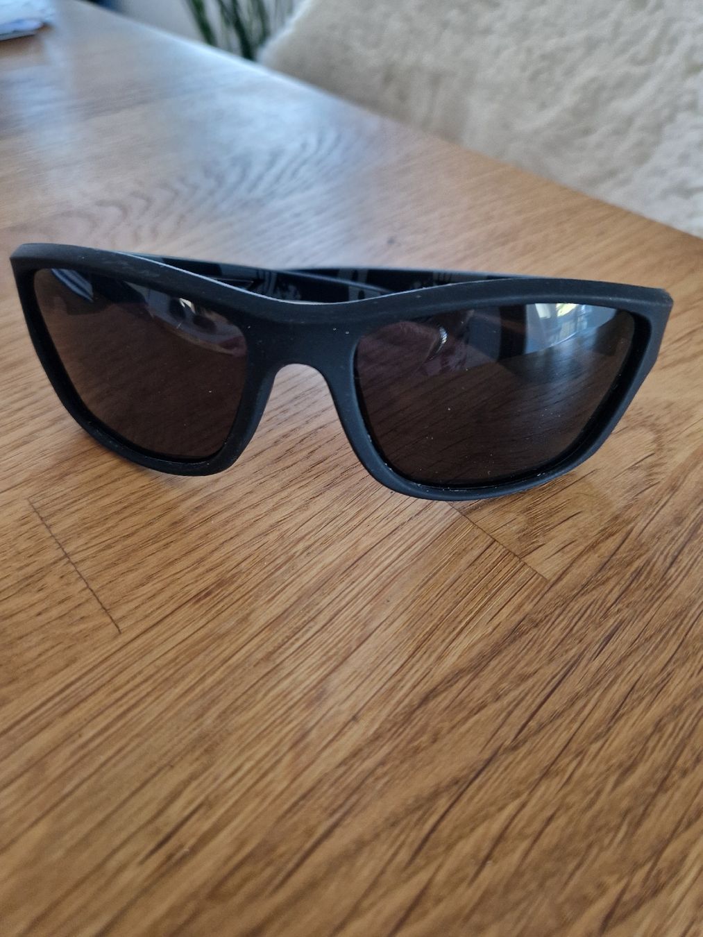 Lunettes & Verres: Sonnenbrille schwarz  – D'occasion à Kulmerau par Doene7