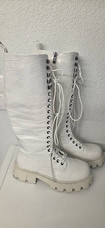 Damenschuhe: Schnürrstiefel Grösse 40 top Zustand – Gebraucht aus St. Urban von kun_9gl9