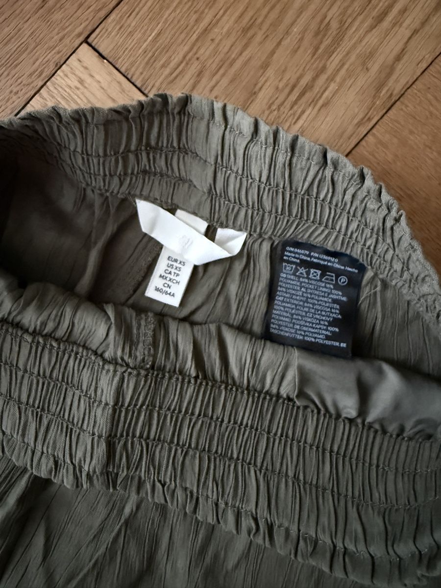 H&M Pantalons: Stoffhose – D'occasion à Winterthur par adi_sqz 2