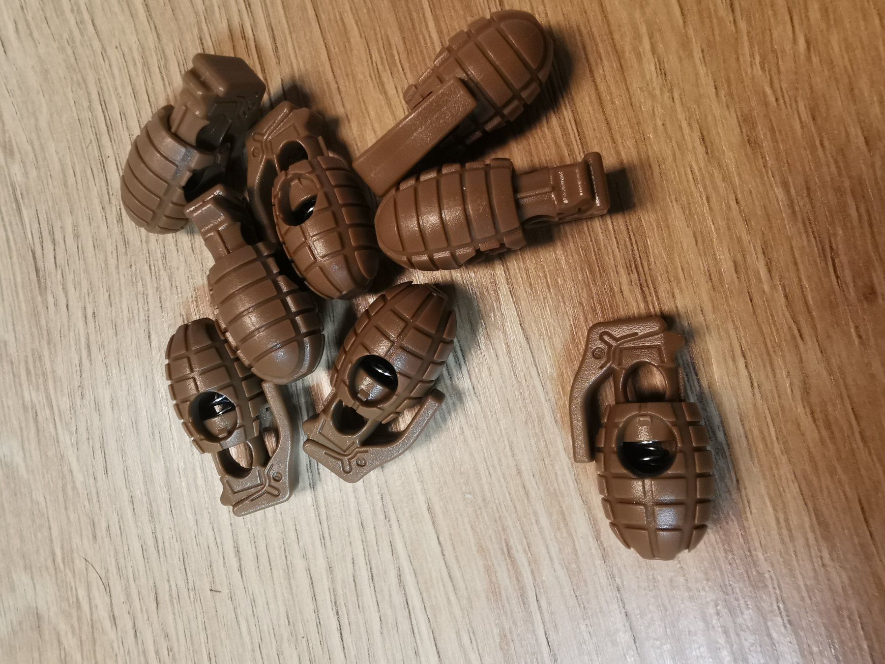Kit bricolage: 8x Kordelstopper Granate steam punk gothic – Nuovo (secondo la descrizione) da Fischbach-Göslikon venduto da PitBullDoll 2