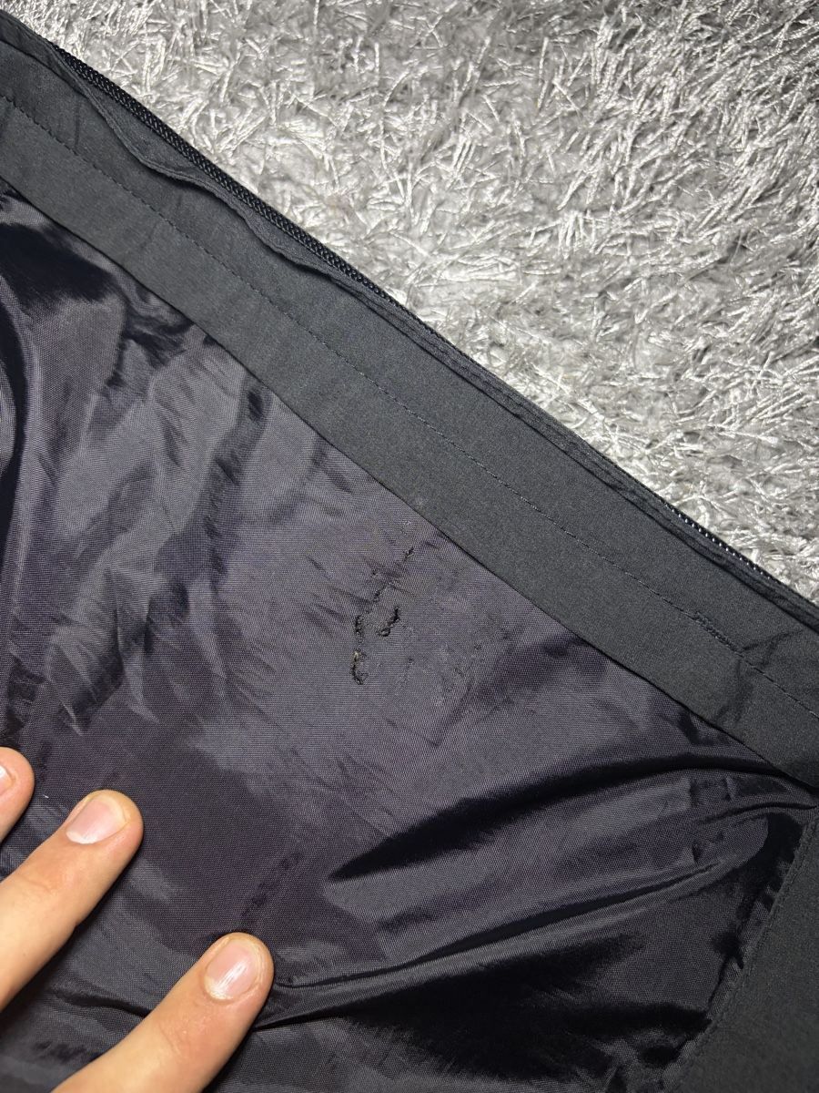 North Face Vestes: The North Face Dryvent Jacket Black Size S  – D'occasion à Brislach par edu_t6pq 8
